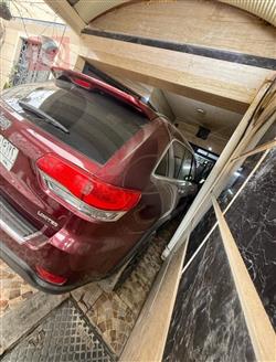 جیپ گراند شیرۆکی